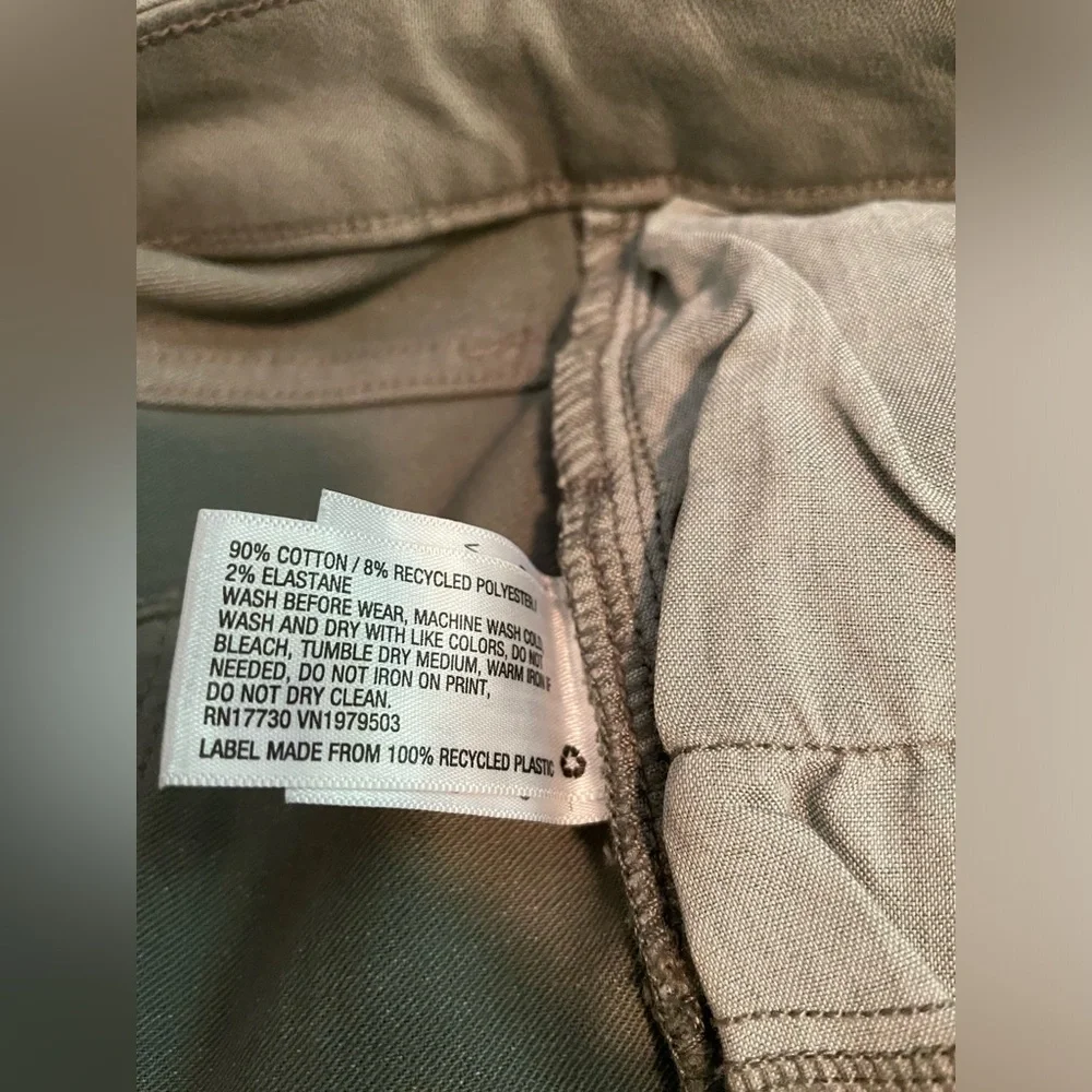 Universal Thread Mid Rise Jean - Picture 4 of 5